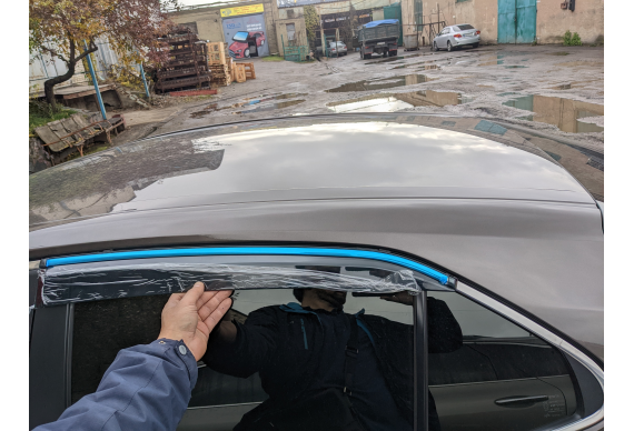 Дефлектори HAVOC накладні для Toyota Camry 70 2018 -> з Хромованим Молдингом