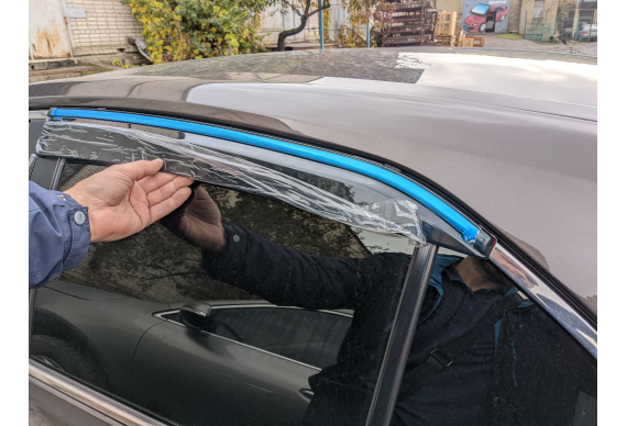 Дефлектори HAVOC накладні для Toyota Camry 70 2018 -> з Хромованим Молдингом