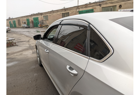 Дефлектори HAVOC накладні для VW Passat B7/B8 USA 2011-2018 з Хромованим Молдингом