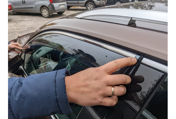 Дефлектори HAVOC накладні для VW Tiguan 2016 -> з Хромованим Молдингом